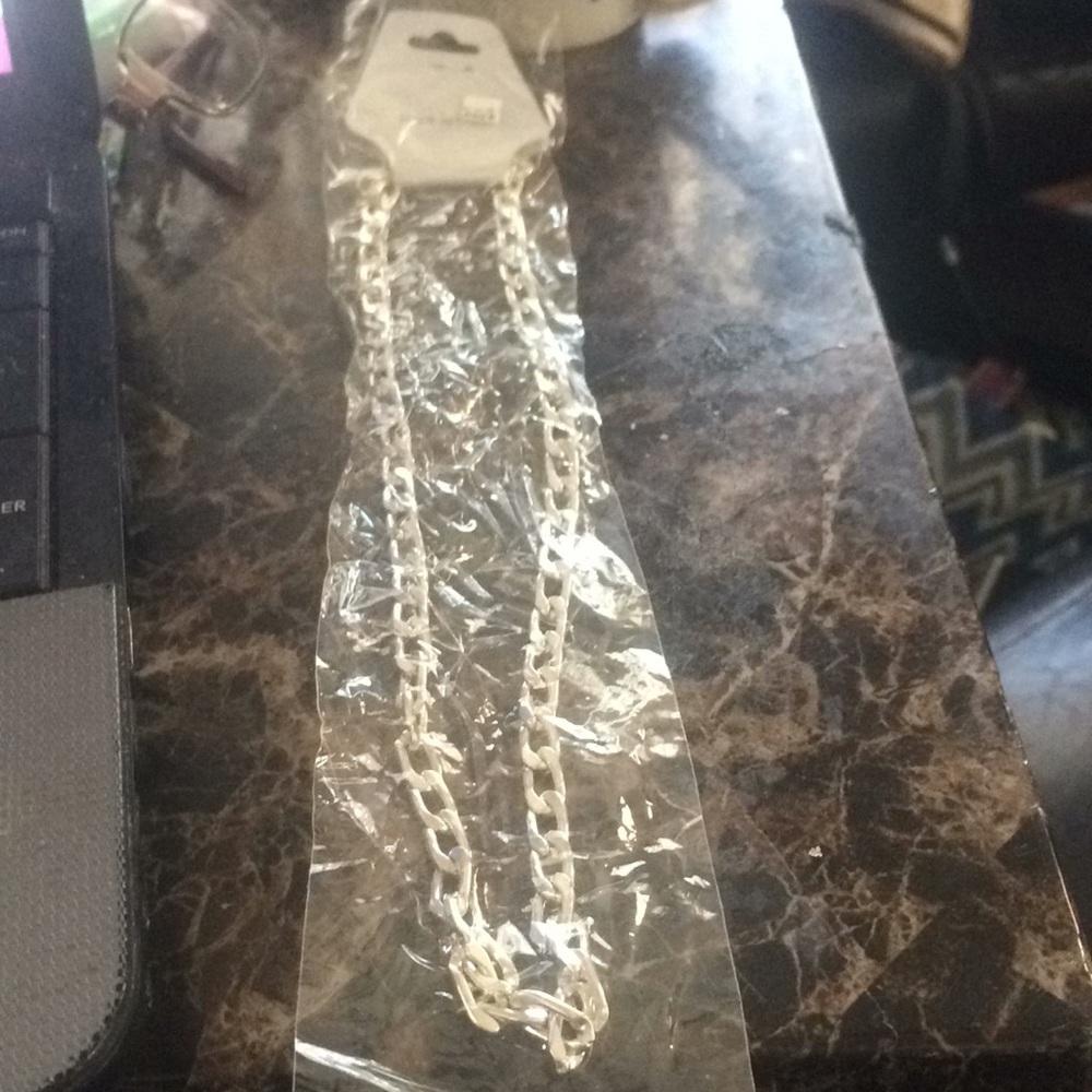 NEW silver tone chain
